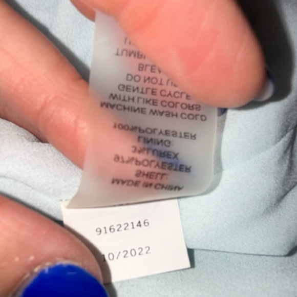 VINCE CAMUTO V-Neck Ruffled Collar Georgette Blouse - Green Floral L - Picture 7 of 13